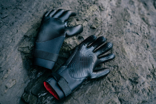 Mystic Supreme Glove 2023